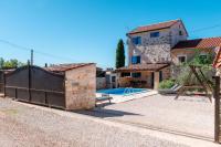 Cassa Antica with outdoor pool, near Poreč - Bed and Breakfast Rapavel