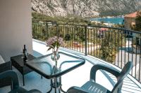 Apartamento de 1 dormitorio con balcón y vistas al mar