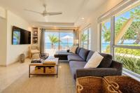 Incredible Beach Front Villa! - B&B George Town