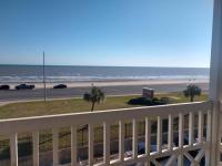 Ocean Front Condo - 3 Bdrms - Hot Tubs - 2 Pools - Gym - Tennis - Cruise Parking included Shoreline Stays 2203 - B&B Galveston