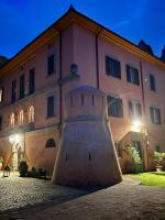 Castello Vinci Historic Room with Private Bathroom - B&B Vetralla