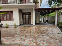 Entire ground floor house at Battaramulla - B&B Battaramulla South