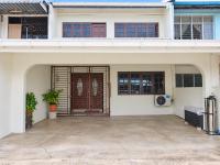 Kuching Homestay Double Storey - Bed and Breakfast Kuching