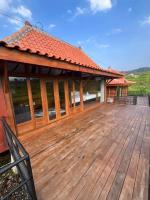Asmaraloka Villa & Resto - B&B Kemloko