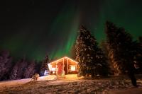 Villa Hiisi - Private Riverside Villa, Sauna & Northern Lights - B&B Ranua