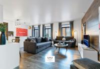 LiV MTL Urban – Spacious 2BR Suites in Plateau Near Downtown Montréal - Chambres d'hôtes Montréal