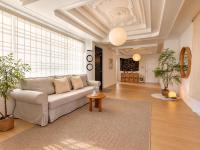 New JAJA Haenggung, SuwonㅣNext to Hwaseong Fortress ㅣ 165 sqm Large SpaceㅣCozy Korean VibeㅣComfortable & Well-keptㅣUp to 16 guestsㅣ2 Free Parkingㅣ2 Bathrooms ㅣ Loved by many guests - B&B Suwon-si