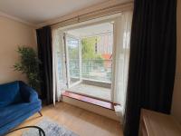2-Bedroom Apartment with Balcony & Parking in Central Woking - B&B Woking