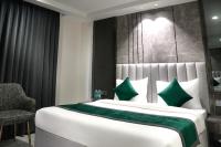 Hotel Sawera Int Walking Distance From New Delhi Railway Station & Connaught Place - Bed and Breakfast New Delhi