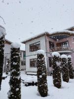 Kashmir Homestay - Ferienwohnung Gulmarg