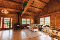 Scenic Oasis Retreat with Sauna and Hot Tub - B&B Esperance