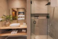 Scenic Oasis Retreat with Sauna and Hot Tub - B&B Esperance