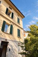 Attico in villa storica tra i colli e il centro, vicino ad Ospedale Rizzoli - B&B Bolonia
