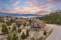 Luxe Cabin w/Hot Tub and Amazing Views - B&B Grand Lake