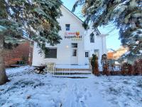 Stylish & Modern House + Near Barrie Beach! - Chambres d'hôtes Barrie