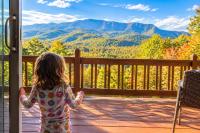 Spacious Romantic Condo with Exceptional Mountain Views - 2 King Beds - Game Room - B&B Gatlinburg