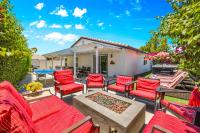 The Coachella Gem with Spa and Fire-pit sleeps 14 - Chambres d'hôtes Coachella