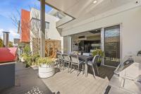 4-Bed Retreat With Cinema in Wright - B&B Weston Creek