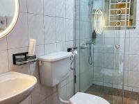 SKA The Boutique Munyonyo - Bed and Breakfast Kampala