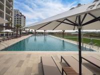 Frank Porter - Fairways 1 - B&B Abu Dabi