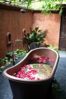 Royal Deluxe Cottage with Private Open-Air-Bath Courtyard - Happy Hours 1+1 (5 pm to 7 pm, from Monday to Thursday), 50% Yoga Session, 15 minutes of Head or Foot Massage (per stay), 1 Round of Complimentary Cocktail (per stay)