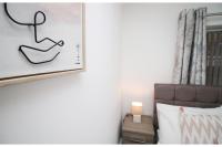 4 Bed - City Centre Parking - Ideal for Contractors - B&B Swansea