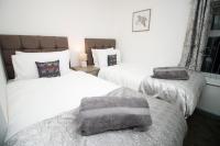 4 Bed - City Centre Parking - Ideal for Contractors - B&B Swansea