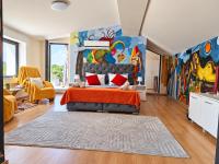 Artistic Loft Panoramic View Top Center - Chambres d'hôtes Plovdiv