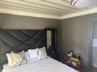 Tau Guesthouse - B&B Polokwane