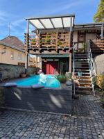 Einzimmerapartment mit Fass Sauna (und Pool) - Ferienwohnung Fränkisch-Crumbach