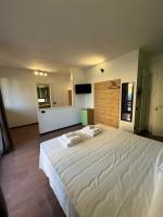 Homely - Malpensa & Fiere Milano - camera 101 - B&B Cardano al Campo
