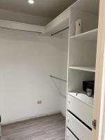 Amplio departamento con vista al parque San Isidro Lince - Chambres d'hôtes Lima
