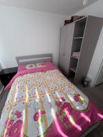 Small Double Bedroom with own WC in the room - Ferienwohnung Enfield Lock