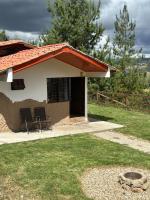 Hermosa Cabaña Turística a 15 minutos de Paipa - Sotaquirá - B&B Paipa