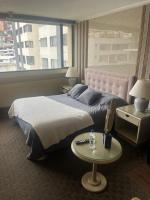 Suites Edificio Akros - B&B Quito