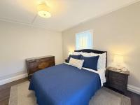 Prime West Hartford Center: Timeless Charm - B&B West Hartford