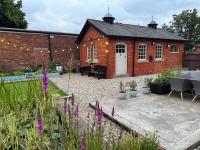 Cosy small cottage in Wirral Merseyside with kitchen - B&B Lower Bebington