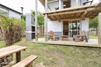 Quetza Cottage A con Jacuzzi A 300 mts de Playa Rivero Y Grande - B&B Punta del Diablo
