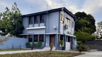 The Embassy - B&B Beira