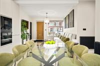 Modern high spec apartment in Cheadle with free parking - Chambres d'hôtes Stockport