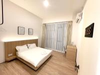 Kamer met Queensize Bed en Gedeelde Badkamer