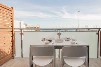 H11 LUXURY 17C Porto - Piscina - Jacuzzi - B&B Santo Stefano al Mare