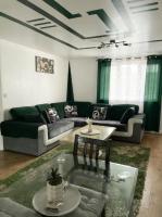 Westfield Gardens - 3 Bedroom Apartment - B&B Goodmayes
