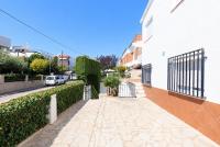UHC Acacias Apartments - B&B Cambrils