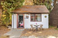 Thorpe Park Studio - Detached Stay & Free Gated Parking - B&B Thorpe