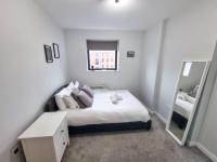 2 Bed Castlefield Flat Canalside - B&B Manchester