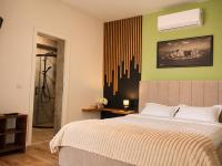 The Urban Retreat - Sophie Suite - B&B Iași