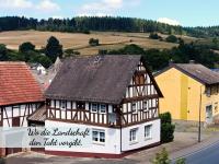 "Naturnah" am Aartalsee - uriges Bauernhaus mit Terrasse, Feuerstelle und Kamin - Chambres d'hôtes Bischoffen