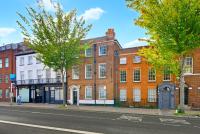 stylish 2-Bed Flat 3 in Reading Central - B&B Reading