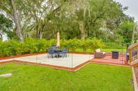 Easy I-4 Access: Central Florida Home w/ Fire Pit - Chambres d'hôtes Plant City